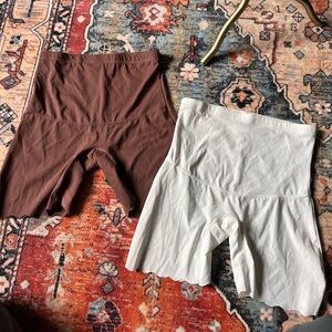 Brown and White Biker Shorts Set Sz M NEW